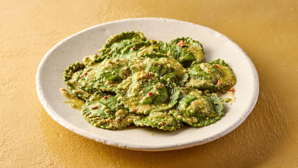 Pasta Evangelists Pistachio Cashew & Chilli Pesto, 150G