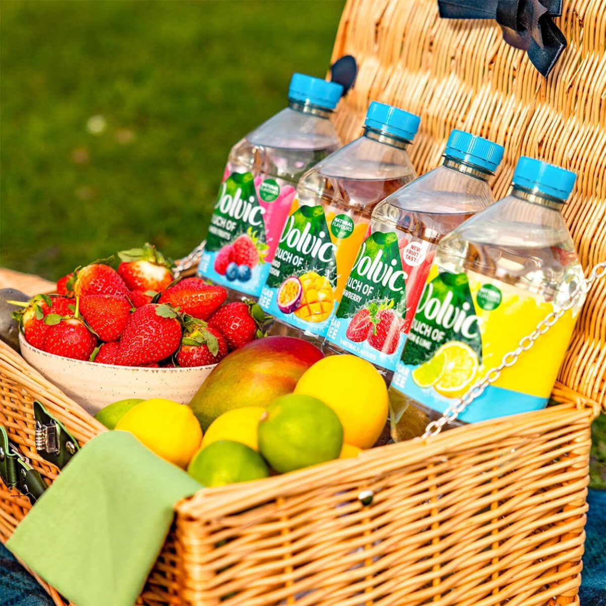 Volvic Touch of Fruit Sugar Free Mango Passion Flavoured Water, 6 X 1.5L