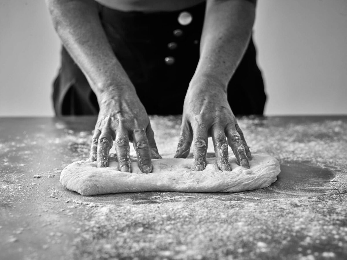 Dell'Ugo Pinsa Bread with Garlic Oil